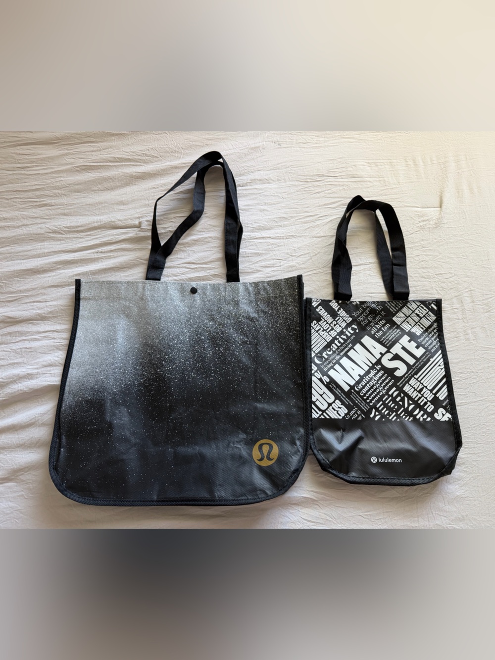 Lululemon Black & White Tote shopping bag - Picture 3 of 7
